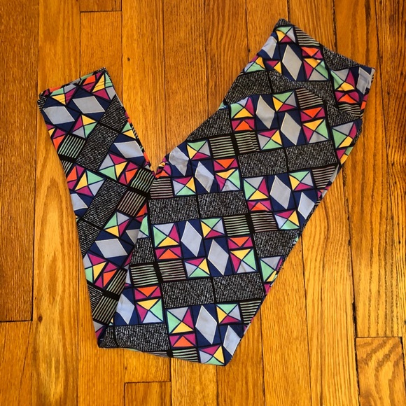 Lularoe OS Leggings - Picture 1 of 3